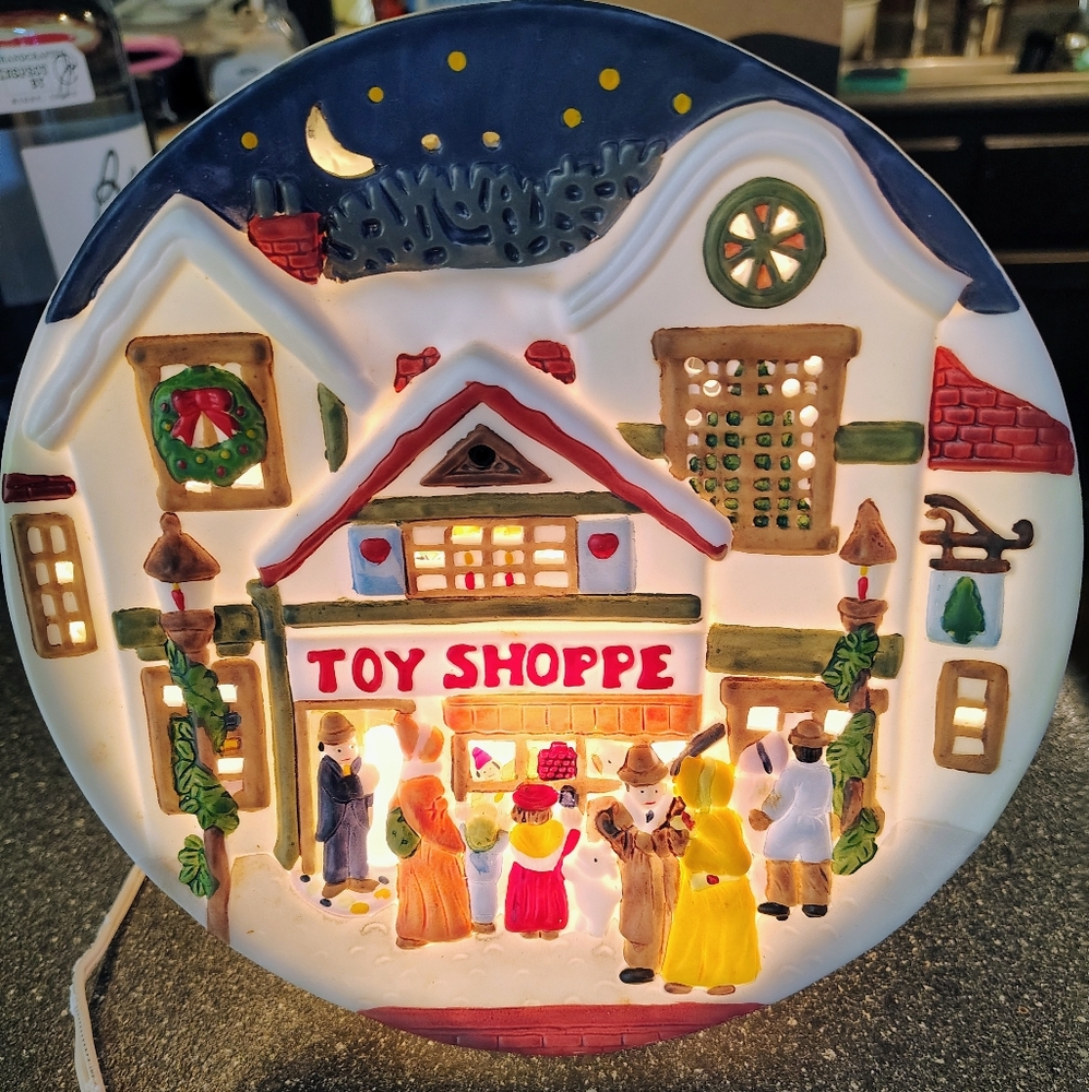 House Of Lloyd Ceramic Toy Shoppe Lighted Decor